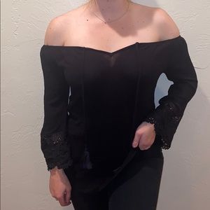 Black Off the shoulder top
